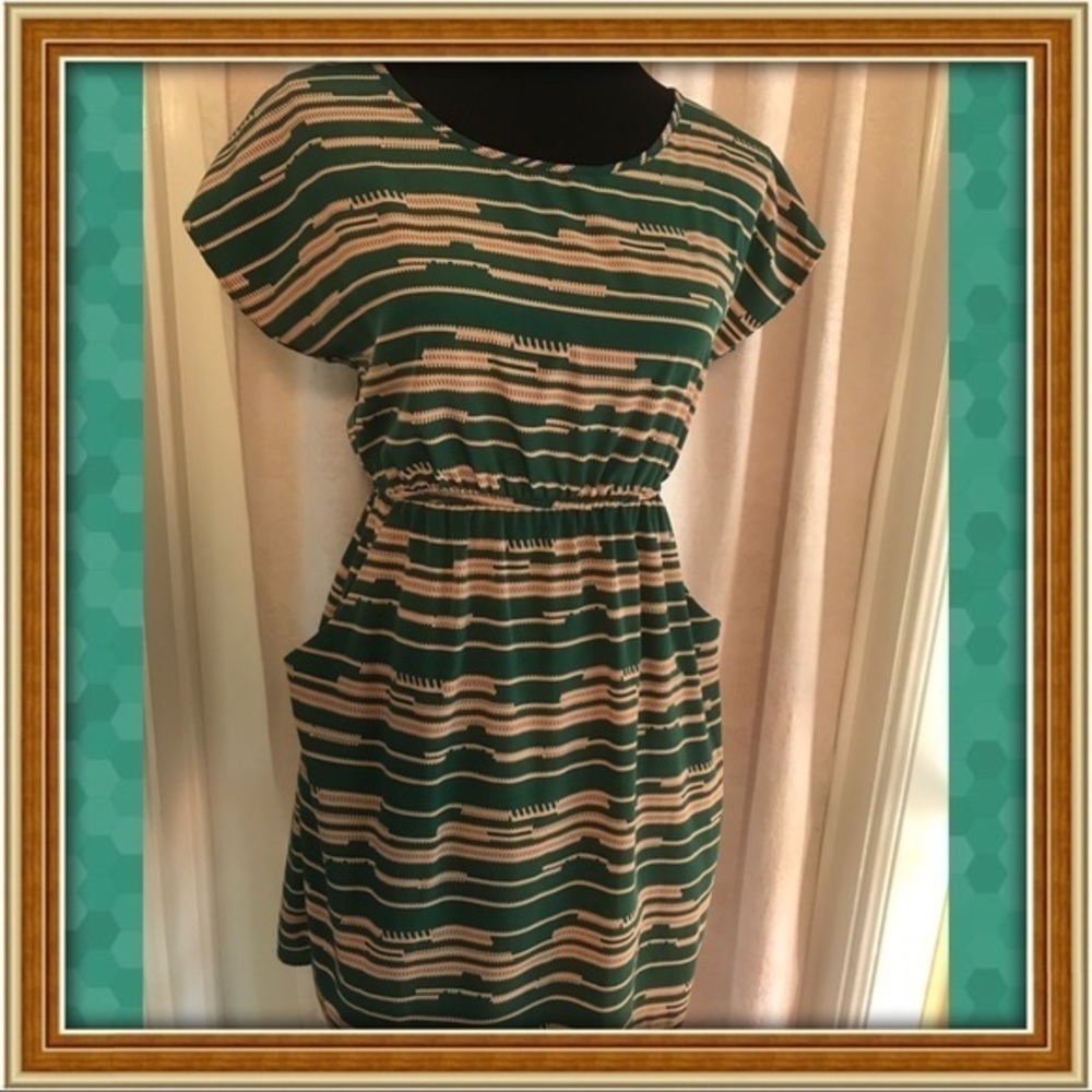 FUN DRESS 🎉🎉🎉 - Picture 5 of 8